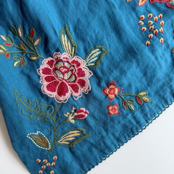 Johnny Was Messine V-Neck Top w/ Side Slits in Teal Floral Embroidered Linen S - Picture 9 of 15